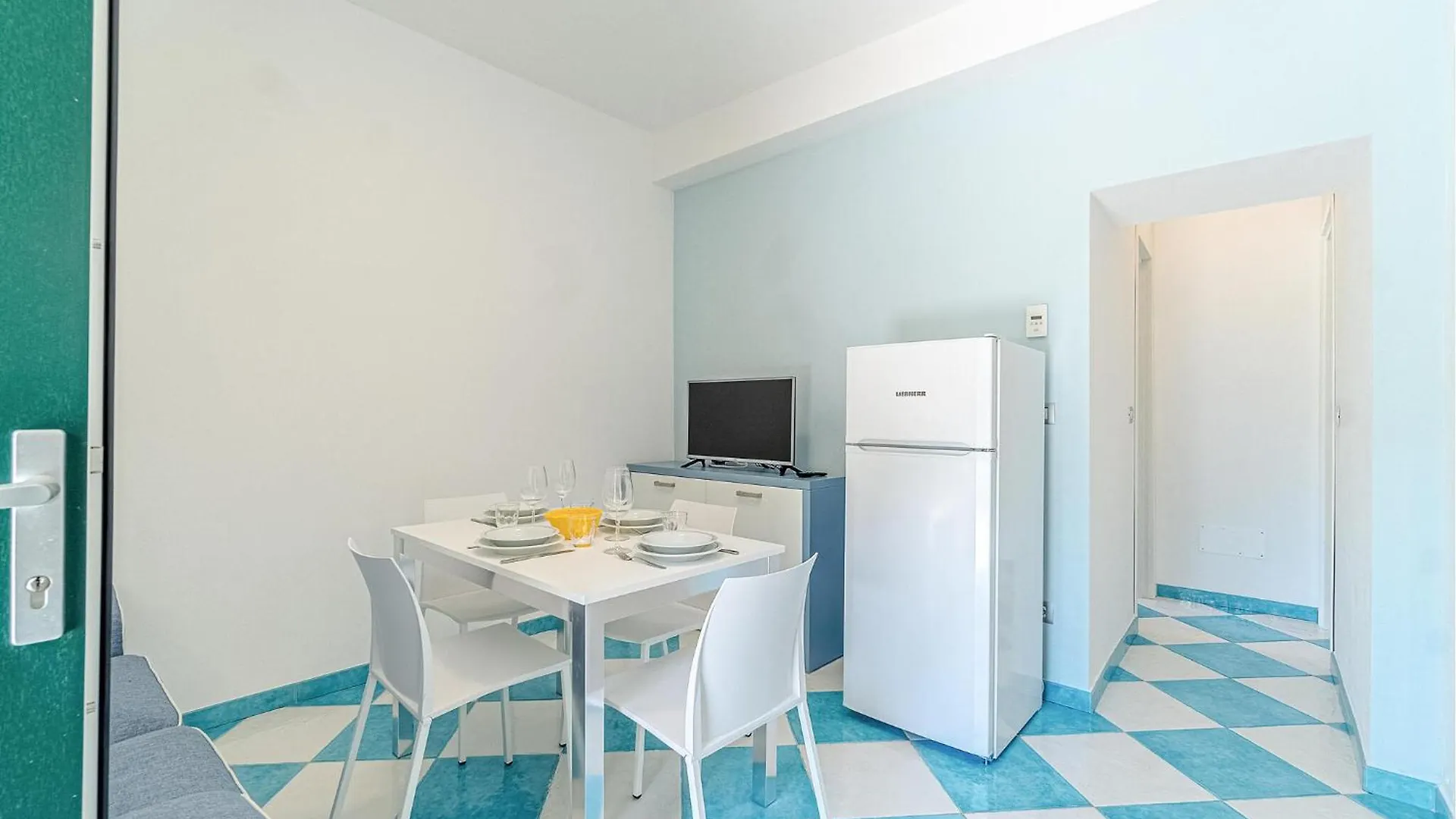 Lovely Apartment In Deiva Marina With Kitchen