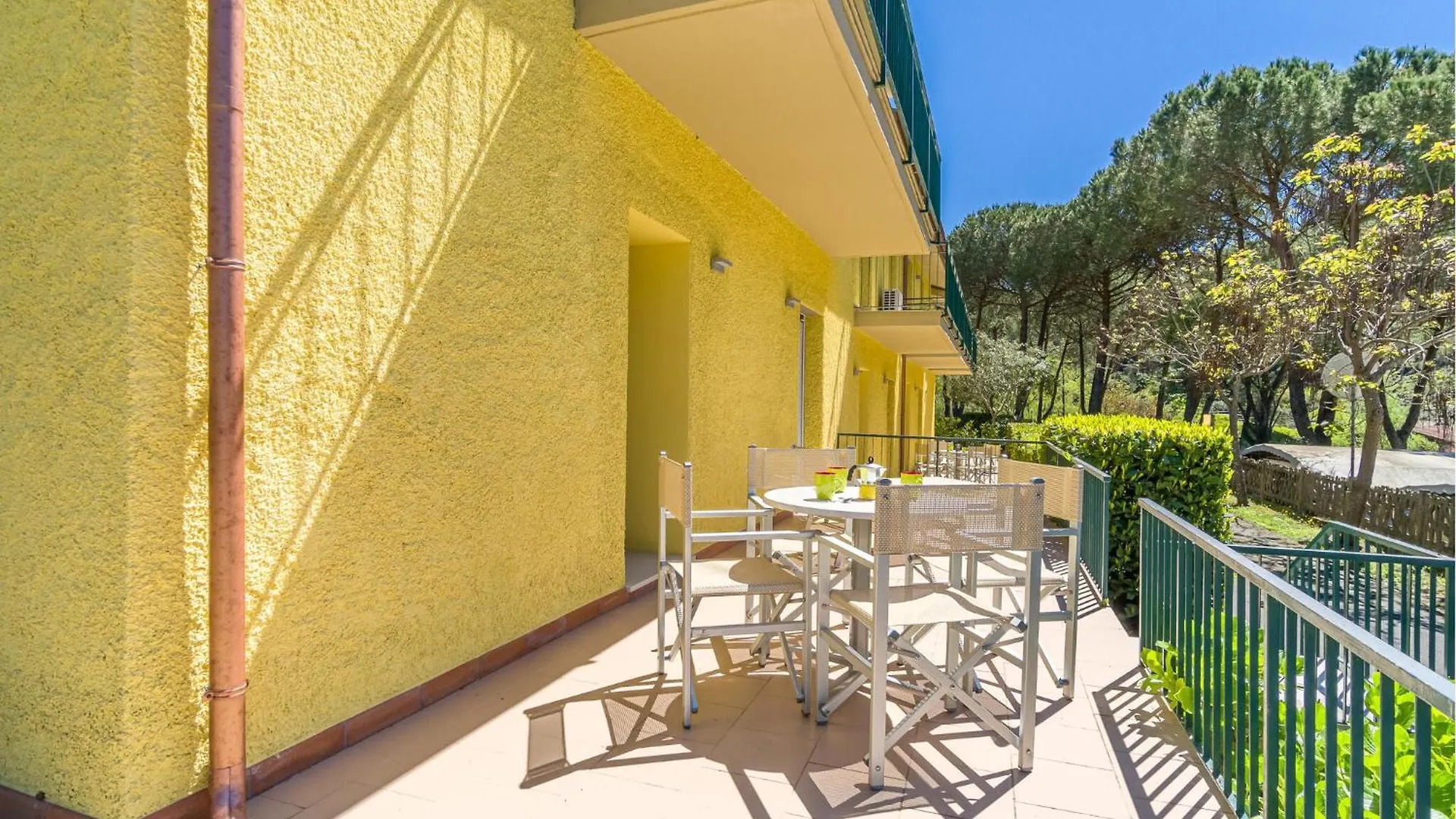 Lovely Apartment In Deiva Marina With Kitchen